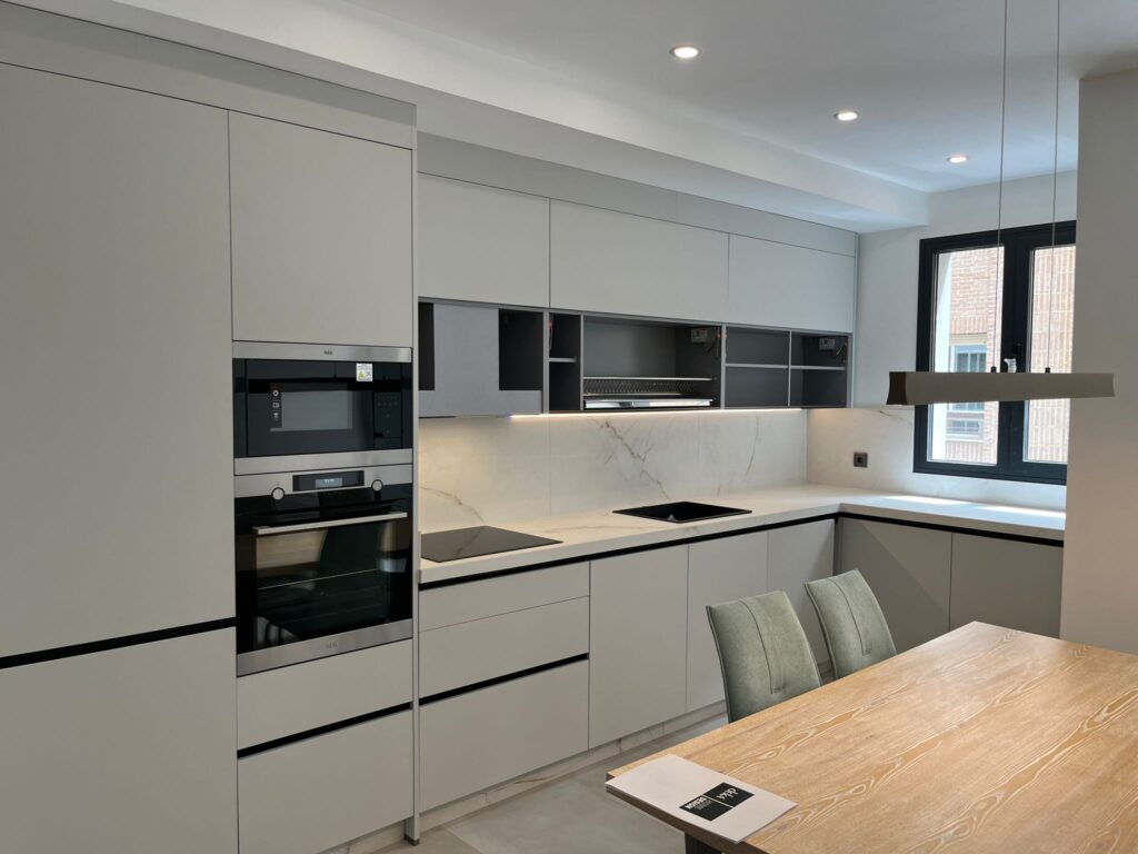 diseño cocina jaen dk cocina integral studio torredonjimeno malaga marbella sotogrande fabrica DK grupo (1)