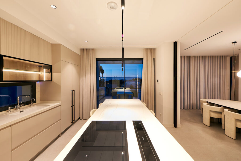 Diseño de interiores cocina fabricación cocina integral studio Malaga Marbella