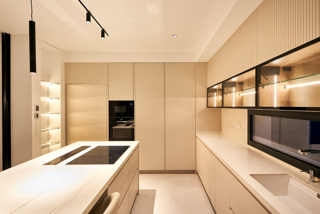 Diseño de interiores cocina fabricación cocina integral studio Malaga Marbella