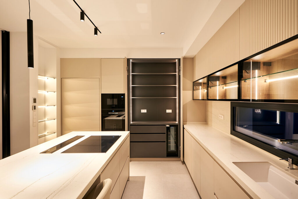 Diseño de interiores cocina fabricación cocina integral studio Malaga Marbella