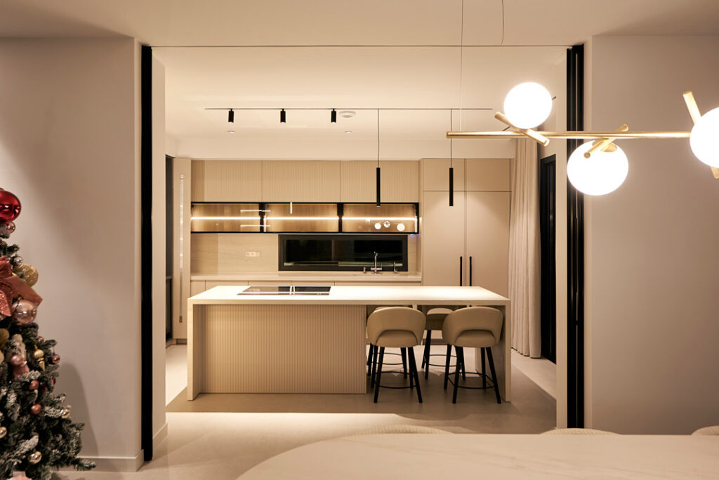 Diseño de interiores cocina fabricación cocina integral studio Malaga Marbella